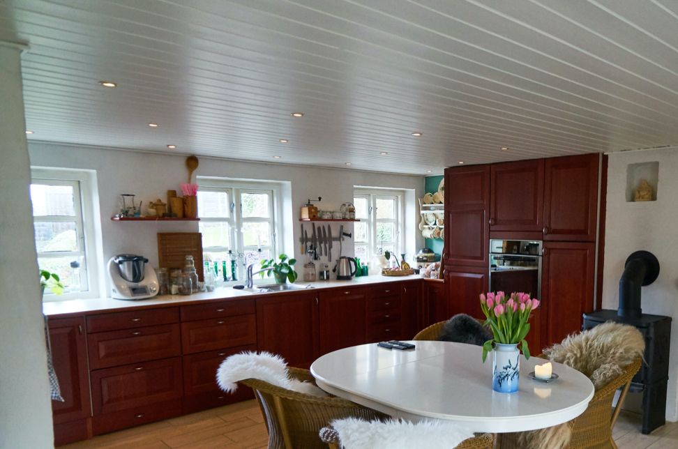 Hovedgaden 23 tæt på købmanden - Elsebeth 23 32 30 50.