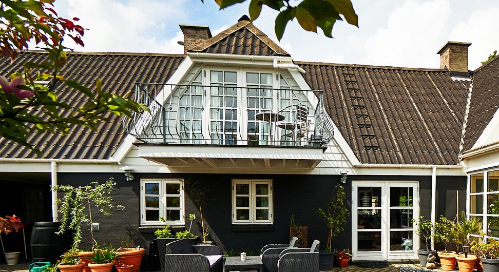 Hovedgaden 23 tæt på købmanden - Elsebeth 23 32 30 50.